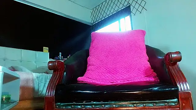 bellatrixx 69 online show from February 3, 11:59 am