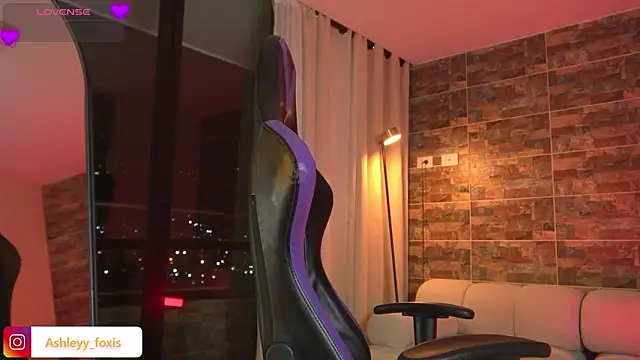 Ashleey Fox online show from February 1, 12:31 am