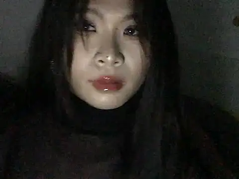 sukilove1992 online show from April 16, 5:57 pm