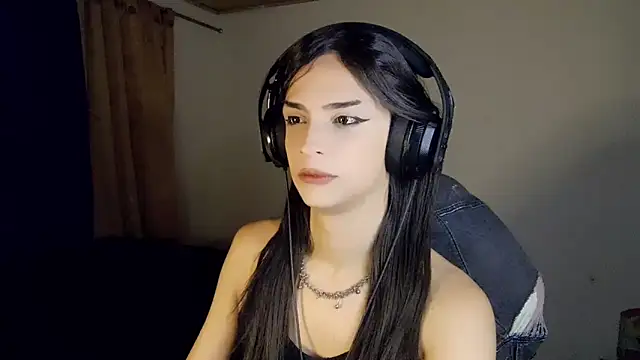 Dollbehavior  online show from April 8, 7:31 am