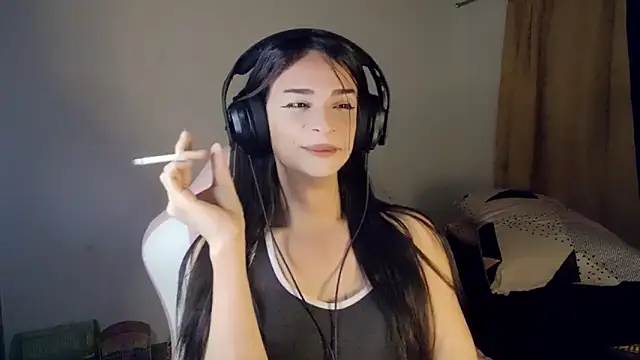 Dollbehavior  online show from April 16, 4:35 am