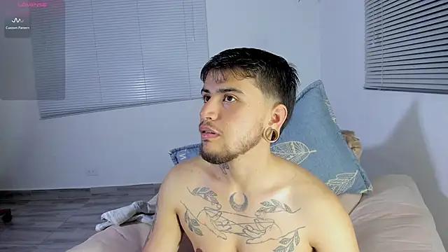 ftmphilip  online show from March 7, 11:44 pm