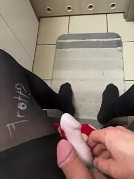 pinnklinkk online show from March 28, 1:18 am