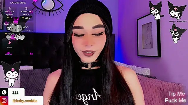 Snapshot of kimMaddiee chatting on October 11, 6:27 am kimMaddiee online show from October 11, 6:27 am