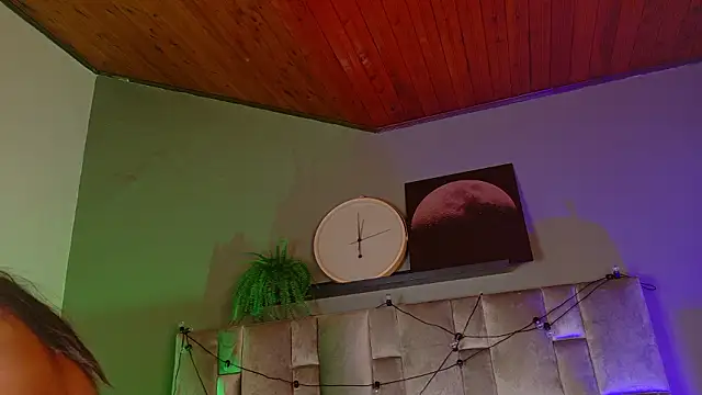 nahomi campbell online show from February 24, 8:02 pm