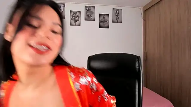 Snapshot of Bambi_gurl chatting on January 31, 10:42 pm Bambi gurl online show from January 31, 10:42 pm