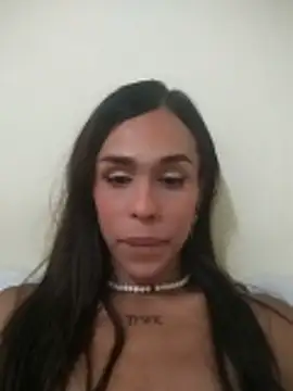 pretty ariiel online show from May 10, 9:47 am