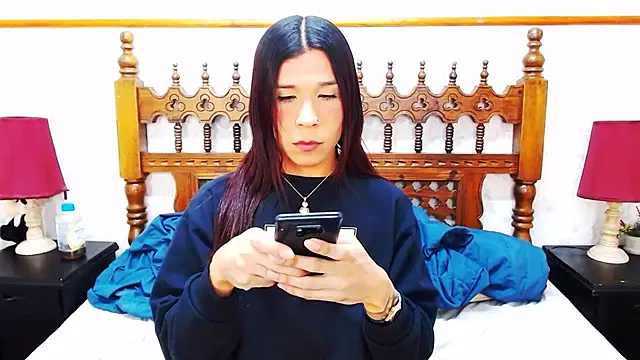 Snapshot of SaraSofia44 chatting on January 12, 5:24 am SaraSofia44 online show from January 12, 5:24 am