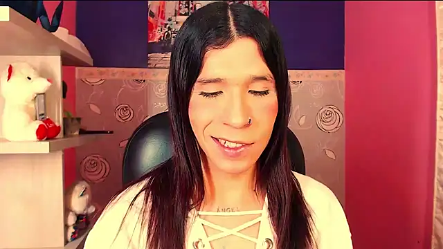 Snapshot of SaraSofia44 chatting on March 15, 6:44 am SaraSofia44 online show from March 15, 6:44 am