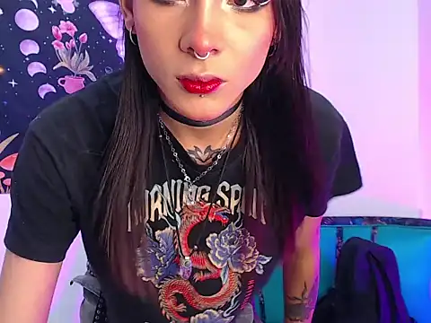 lilithnyx333 online show from April 9, 12:01 am