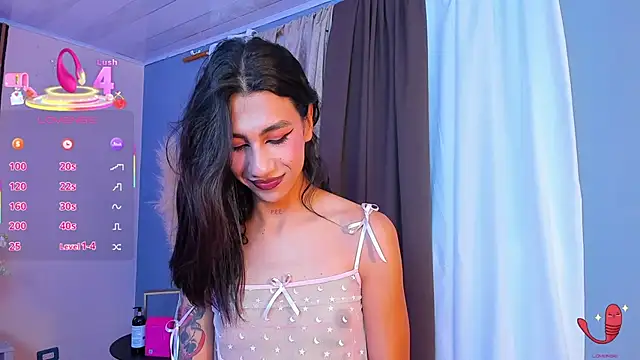 Snapshot of sofiaa_grey_ chatting on October 16, 2:39 pm sofiaa grey online show from October 16, 2:39 pm