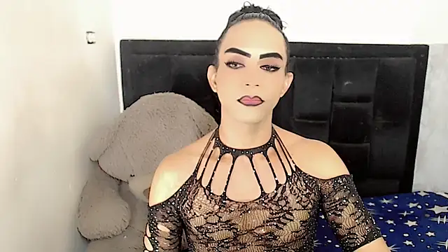 Snapshot of Michell_Queen chatting on February 10, 3:21 pm Michell Queen online show from February 10, 3:21 pm