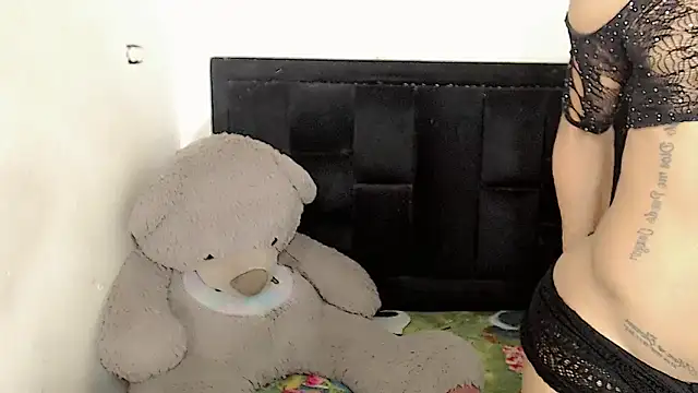 Snapshot of Michell_Queen chatting on March 17, 5:52 am Michell Queen online show from March 17, 5:52 am