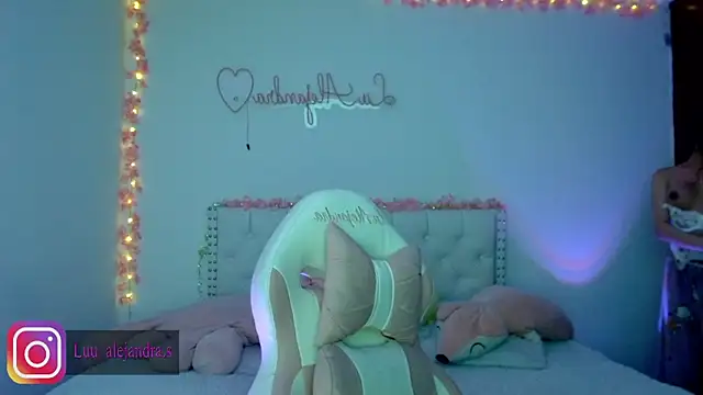 alee lenoxx online show from July 14, 12:12 am