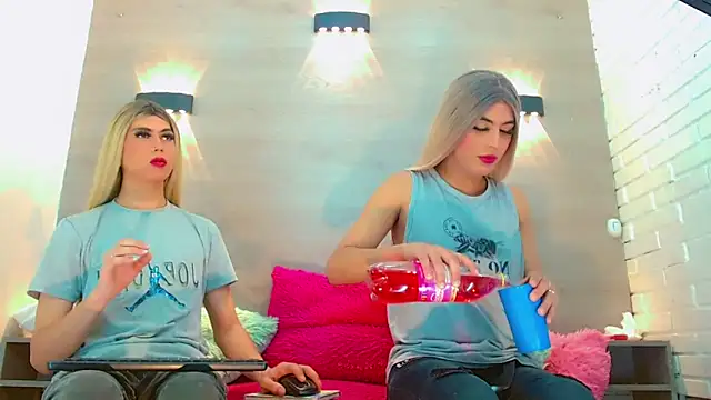 Snapshot of Daniela_Pink_ chatting on March 1, 8:31 pm Daniela Pink online show from March 1, 8:31 pm