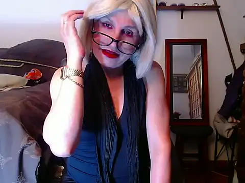LorenJade online show from June 17, 8:04 am
