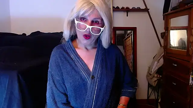 LorenJade online show from June 26, 11:58 am