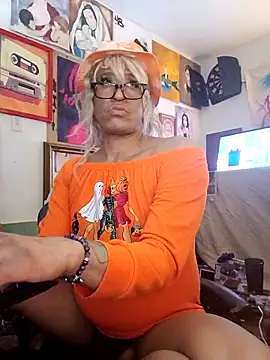 Mune Raez 6 online show from October 21, 2:40 pm