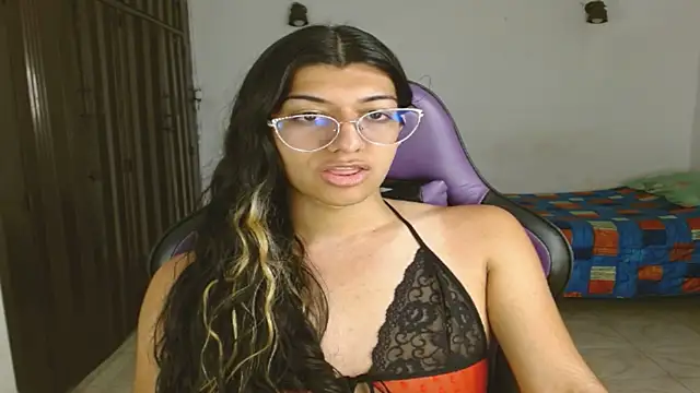 engielphoenis14 online show from October 21, 9:16 pm