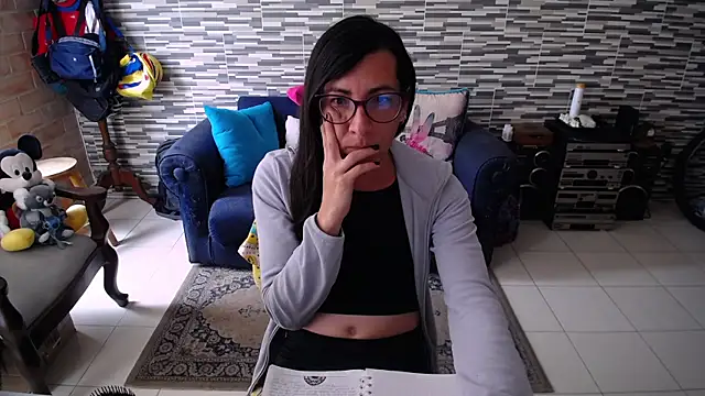 VioletaGomezCo online show from April 5, 6:28 pm