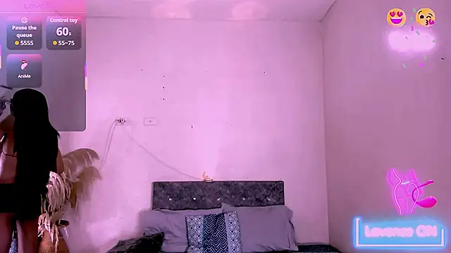 carolinemiller7 online show from March 28, 5:20 am