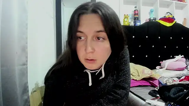 Sweet-Suck69 online show from March 19, 4:23 am