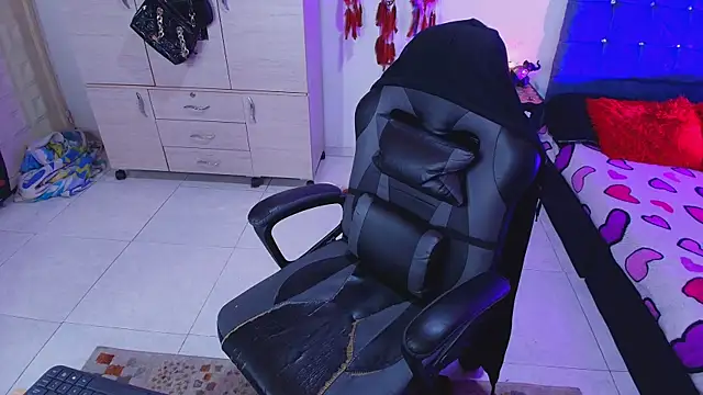 bathory vamps online show from October 26, 12:28 am