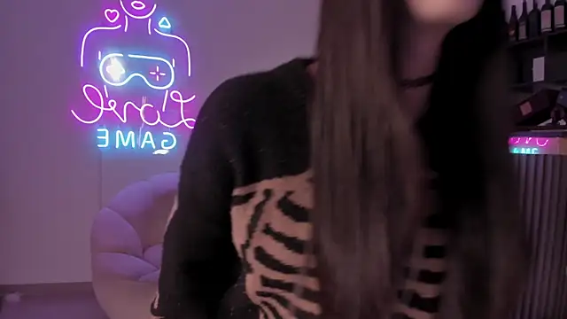 Bonnie Luxury online show from October 23, 5:11 am