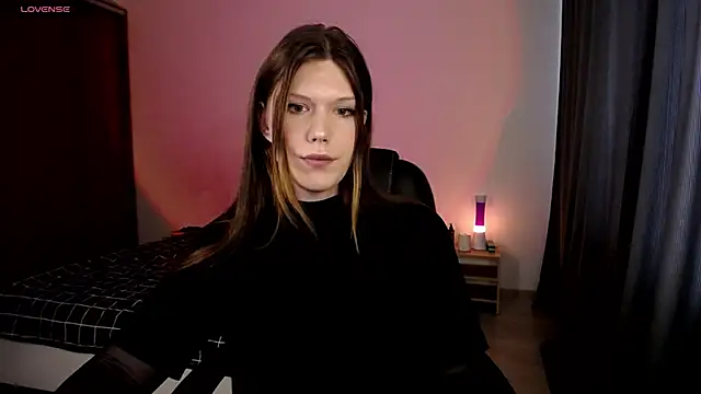 Snapshot of MicheleDoll chatting on December 17, 10:12 am MicheleDoll online show from December 17, 10:12 am