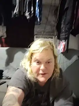 Trans Girl next door420 online show from June 14, 9:32 am