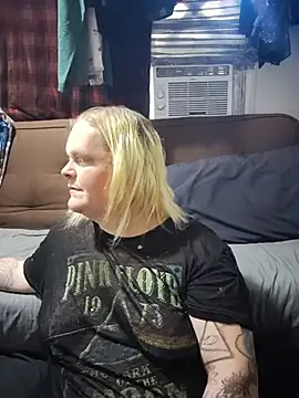 Trans Girl next door420 online show from June 16, 11:05 pm
