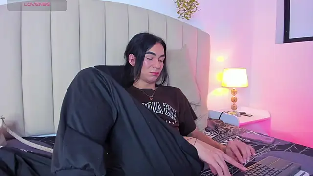 Mia thompson 19 online show from October 2, 7:57 pm