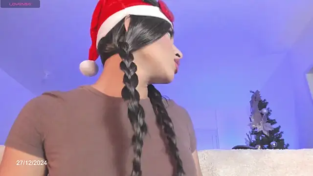 Snapshot of Angel_camm chatting on December 28, 3:37 am Angel camm online show from December 28, 3:37 am