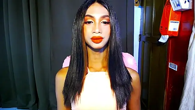 PrettyLatiina online show from October 31, 6:34 am