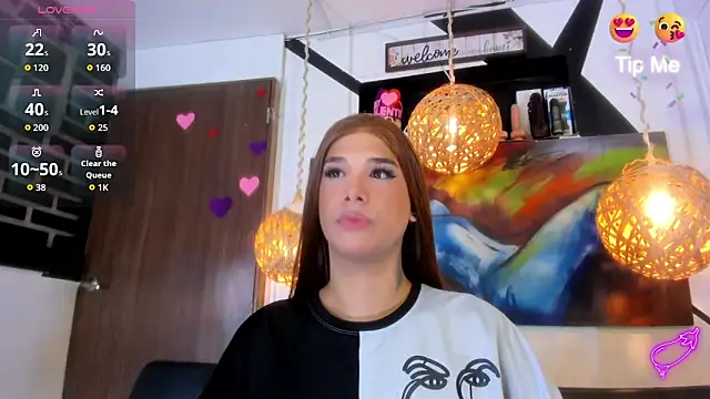 victoria aleia  online show from April 2, 5:49 am