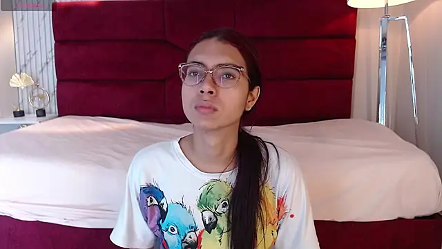 Snapshot of sara_saenz99 chatting on January 25, 4:42 pm sara saenz99 online show from January 25, 4:42 pm