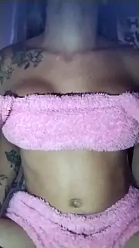 parejacaliente20154 online show from April 18, 1:29 am