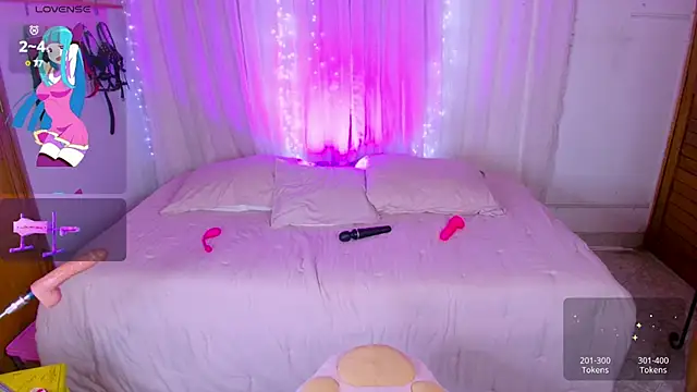 CuteRomi online show from February 3, 3:31 am