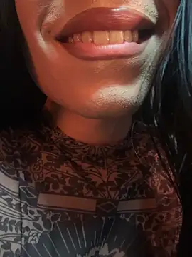 LucyGiraldo online show from May 18, 12:43 am