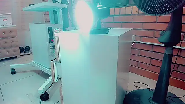 EmilyySaenz online show from March 18, 5:55 pm