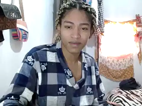 Snapshot of miriam775 chatting on January 26, 1:25 pm miriam775 online show from January 26, 1:25 pm
