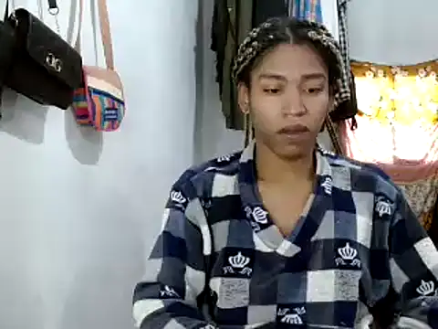 Snapshot of miriam775 chatting on February 22, 1:03 pm miriam775 online show from February 22, 1:03 pm
