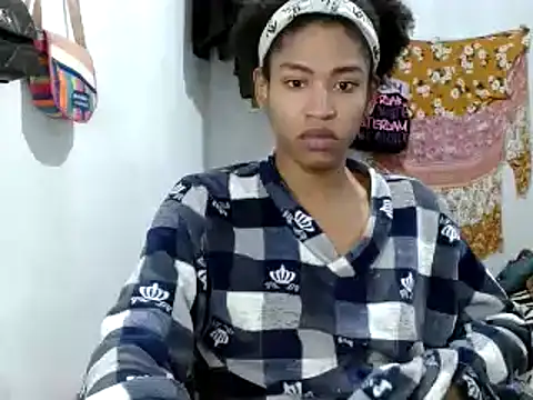 Snapshot of miriam775 chatting on March 14, 11:27 pm miriam775 online show from March 14, 11:27 pm