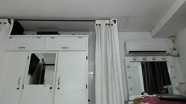 Snapshot of marcella6 chatting on January 30, 2:04 pm marcella6 online show from January 30, 2:04 pm