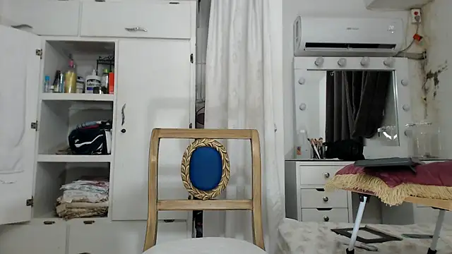 Snapshot of marcella6 chatting on October 20, 12:52 pm marcella6 online show from October 20, 12:52 pm