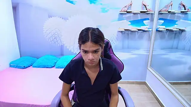 DEMI LEED online show from April 9, 12:00 pm