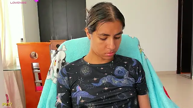 Snapshot of Kamilasalazar chatting on February 23, 2:04 pm Kamilasalazar online show from February 23, 2:04 pm