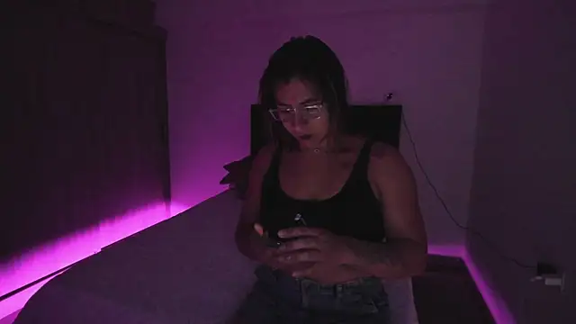 Snapshot of Kamilasalazar chatting on October 28, 10:18 pm Kamilasalazar online show from October 28, 10:18 pm