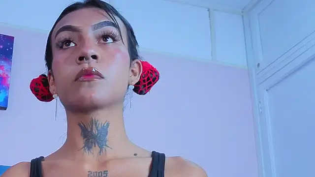 Snapshot of Kaataleya_horny chatting on October 1, 2:12 am Kaataleya horny online show from October 1, 2:12 am