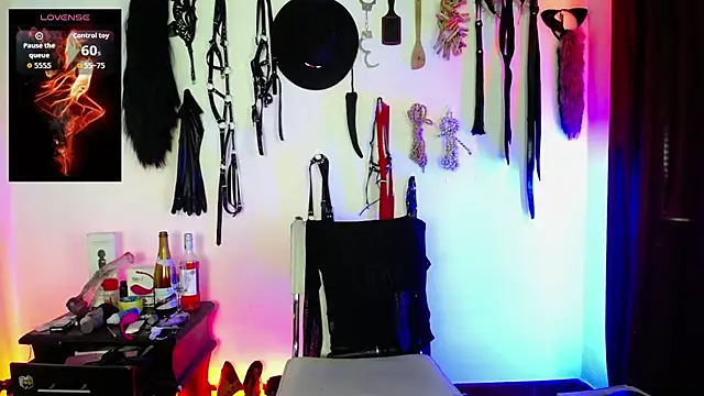 akinoro  online show from September 13, 7:19 pm